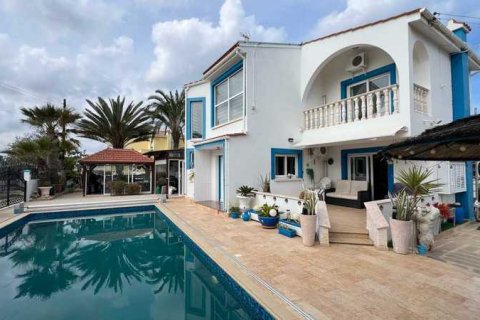 3 bedrooms Villa in Paralimni, Cyprus No. 84457 1