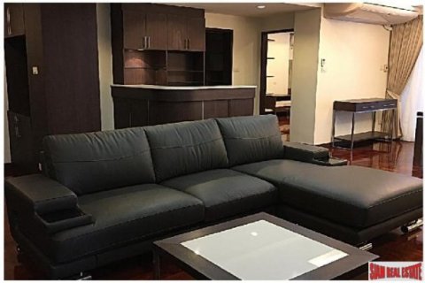 3 bedrooms House in Bangkok, Thailand No. 97128 1