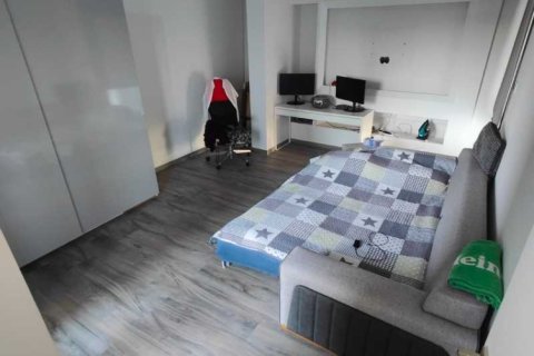 6 bedrooms House in Erimi, Cyprus No. 79383 4