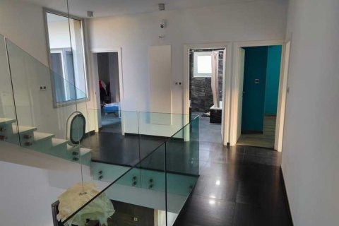 6 bedrooms House in Erimi, Cyprus No. 79383 14