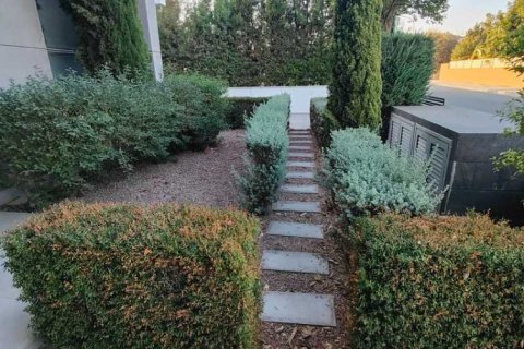 6 bedrooms House in Erimi, Cyprus No. 79383 2