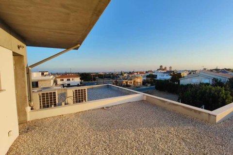 6 bedrooms House in Erimi, Cyprus No. 79383 8