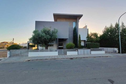 6 bedrooms House in Erimi, Cyprus No. 79383 1