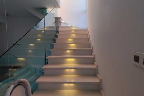 6 bedrooms House in Erimi, Cyprus No. 79383 16