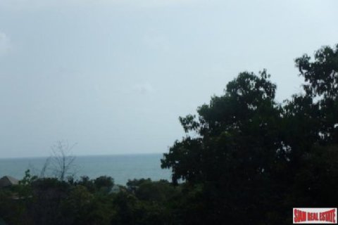 1300m² Land in Surat Thani, Thailand No. 95926 10