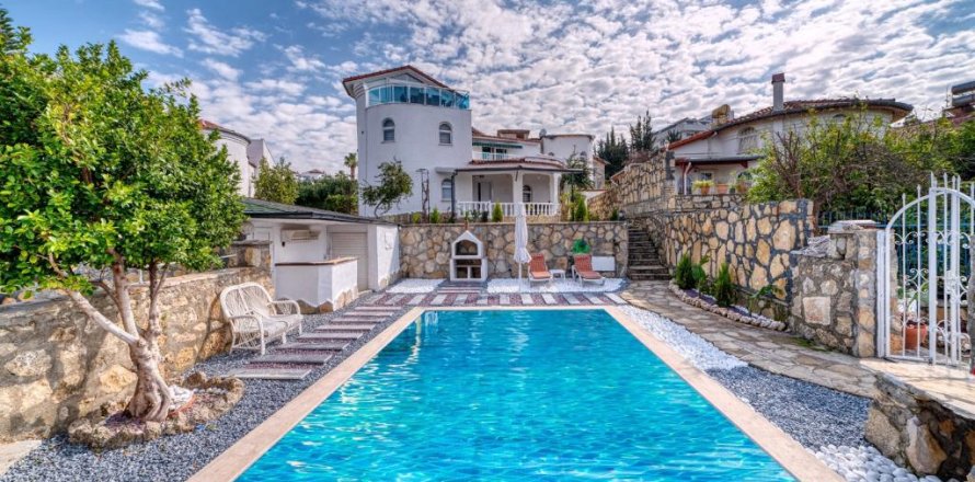 6 rooms Villa à Turkler, Turkey No. 110413