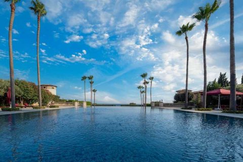 2 bedrooms Apartment in Pyrgos, Cyprus No. 43200 3