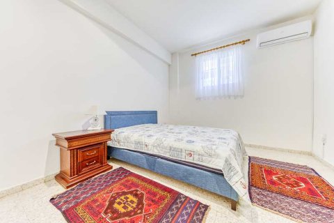 6 bedrooms House in Agios Athanasios, Cyprus No. 101761 10