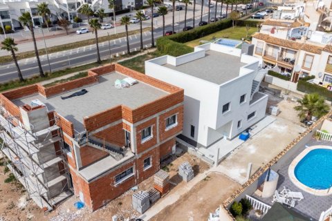 3 dormitorios Villa en Torrevieja, Spain No. 116612