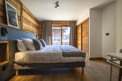 5 bedrooms House in Morzine, France No. 100109 9