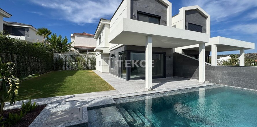 3 bedrooms Villa in Cesme, Turkey No. 113112