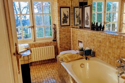 6 bedrooms House in Cuiseaux, France No. 104705 27