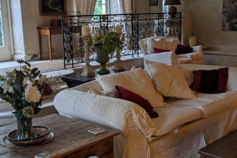 6 bedrooms House in Cuiseaux, France No. 104705 4