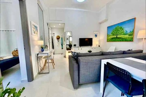 2 bedrooms Apartment in Athens, Greece No. 107806 3