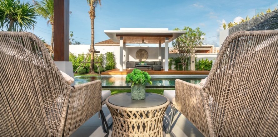 4 bedrooms Villa in Layan Beach, Thailand No. 960