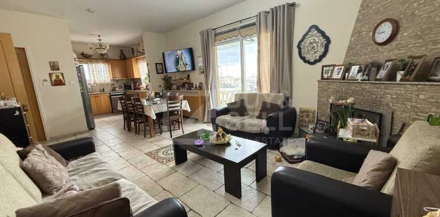 Дом с 5 спальнями в Агиос Афанасиос, Кипр №101366