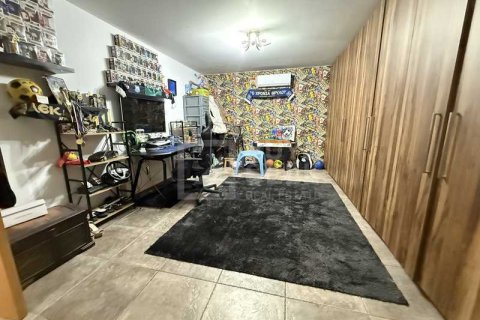 Дом с 5 спальнями в Агиос Афанасиос, Кипр №101366 16