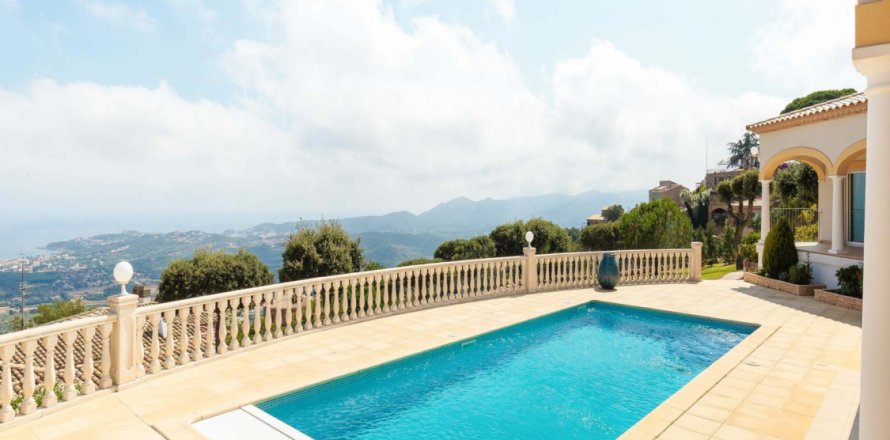 6 dormitorios  en Ho Thau, Vietnam No. 25391