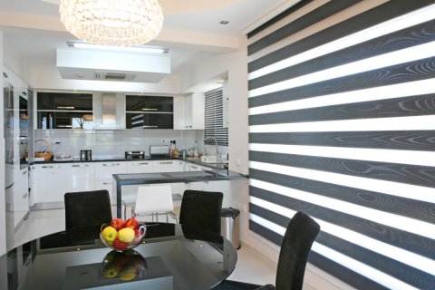 3 bedrooms Villa in Limassol, Cyprus No. 106189 3