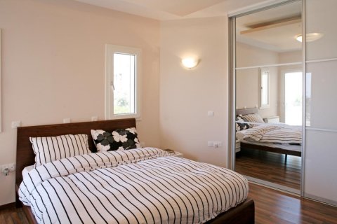 3 bedrooms Villa in Limassol, Cyprus No. 106189 4