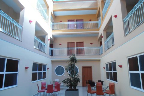 Отель, гостиница с 41 комнатой в Пиерия, Греция №60633 3