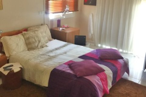 Вилла с 4 спальнями в Лимассол, Кипр №105887 13