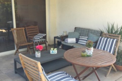 Вилла с 4 спальнями в Лимассол, Кипр №105887 15