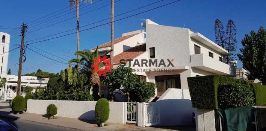 4 bedrooms House in Limassol, Cyprus No. 82425