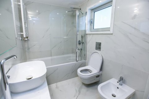 2 dormitorios Apartment en Limassol, Cyprus No. 105459 11