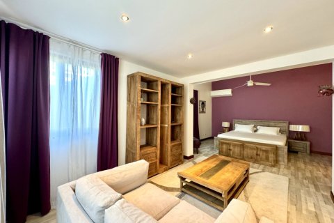 3 bedrooms Apartment in Riviere Noire, Mauritius No. 60773 11
