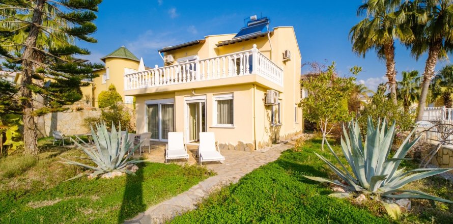 3 bedrooms Villa in Alanya, Turkey No. 113979