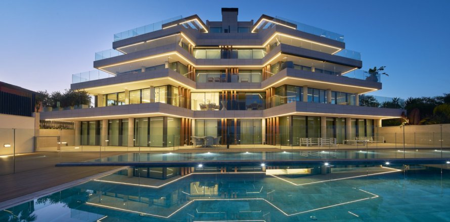 3 chambres Appartement à Estepona, Spain No. 111476