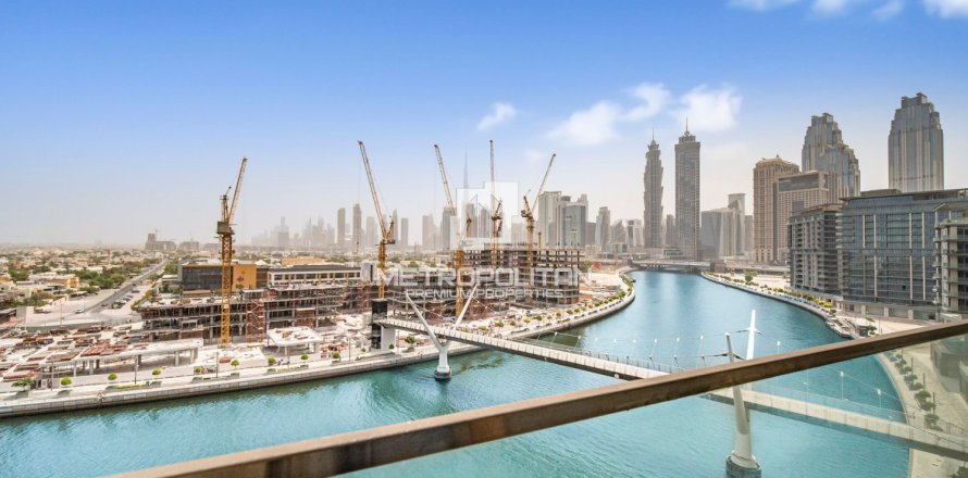 Квартира с 2 спальнями в Аль-Васл, ОАЭ №118642