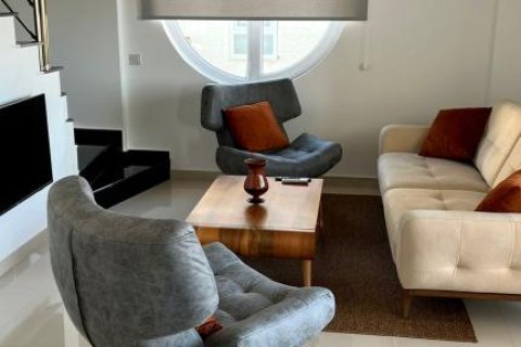 4 rooms Apartment in Dao Huu Canh, Vietnam No. 21160 5