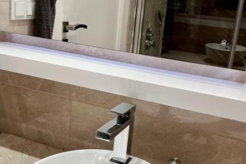 4 rooms Apartment in Dao Huu Canh, Vietnam No. 21160 18