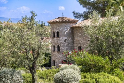 6 bedrooms House in Valbonne, France No. 69100 1