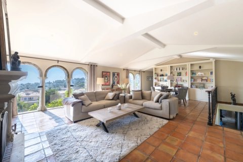 6 bedrooms House in Valbonne, France No. 69100 2