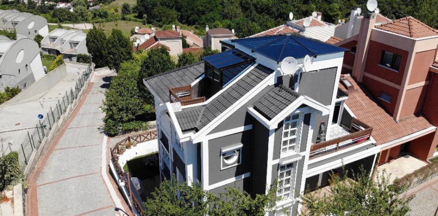 5 bedrooms Villa in Khanh Hoa, Vietnam No. 16069