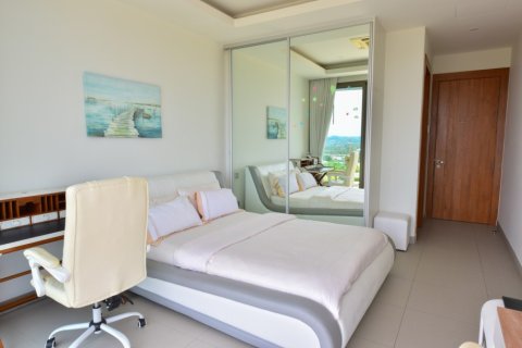 3 bedrooms Penthouse in Phuket, Thailand No. 97300 16