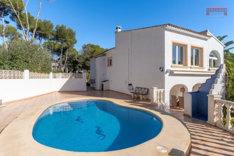 3 bedrooms Villa in Moraira, Spain No. 126003