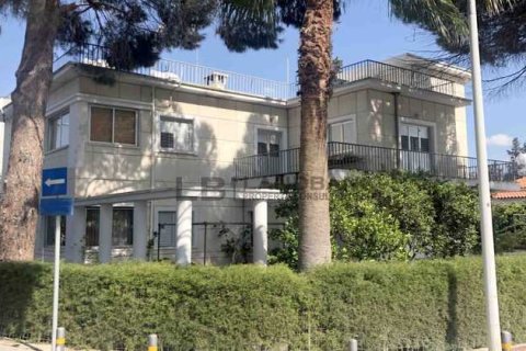 6 dormitorios House en Nicosia, Cyprus No. 62972 4
