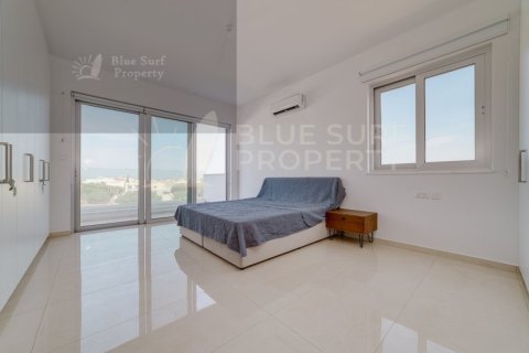 4 bedrooms Villa in Paralimni, Cyprus No. 36531 11