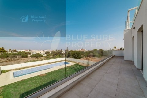 4 bedrooms Villa in Paralimni, Cyprus No. 36531 16