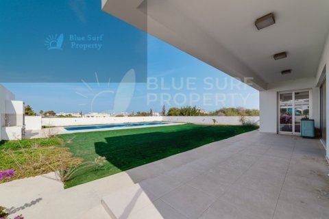 4 bedrooms Villa in Paralimni, Cyprus No. 36531 25