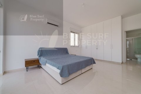 4 bedrooms Villa in Paralimni, Cyprus No. 36531 10