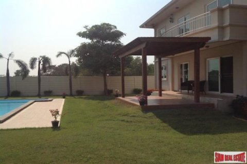 4 bedrooms Villa in Samut Prakan, Thailand No. 96606 13