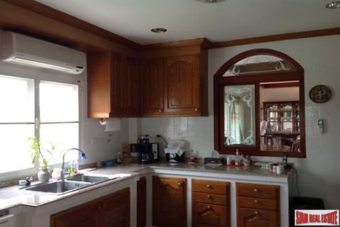 4 bedrooms Villa in Samut Prakan, Thailand No. 96606 9