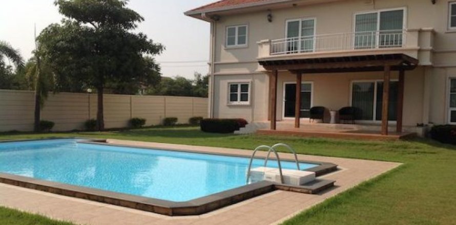4 bedrooms Villa in Samut Prakan, Thailand No. 96606