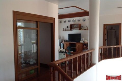 4 bedrooms Villa in Samut Prakan, Thailand No. 96606 8