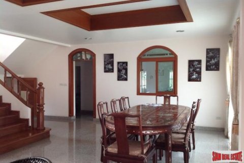 4 bedrooms Villa in Samut Prakan, Thailand No. 96606 11